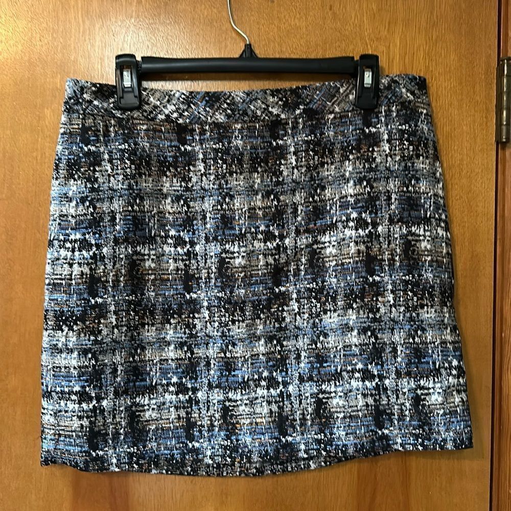 Tweed mini skirt 